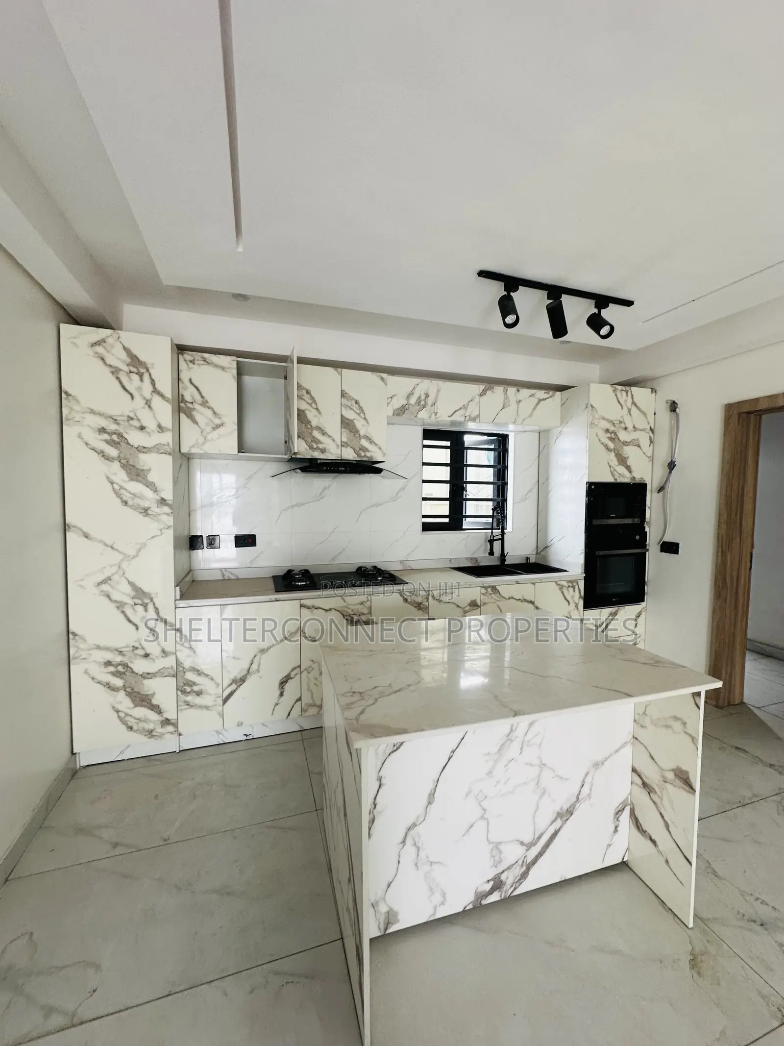 2bdrm Penthouse in Ologolo for sale in Ologolo