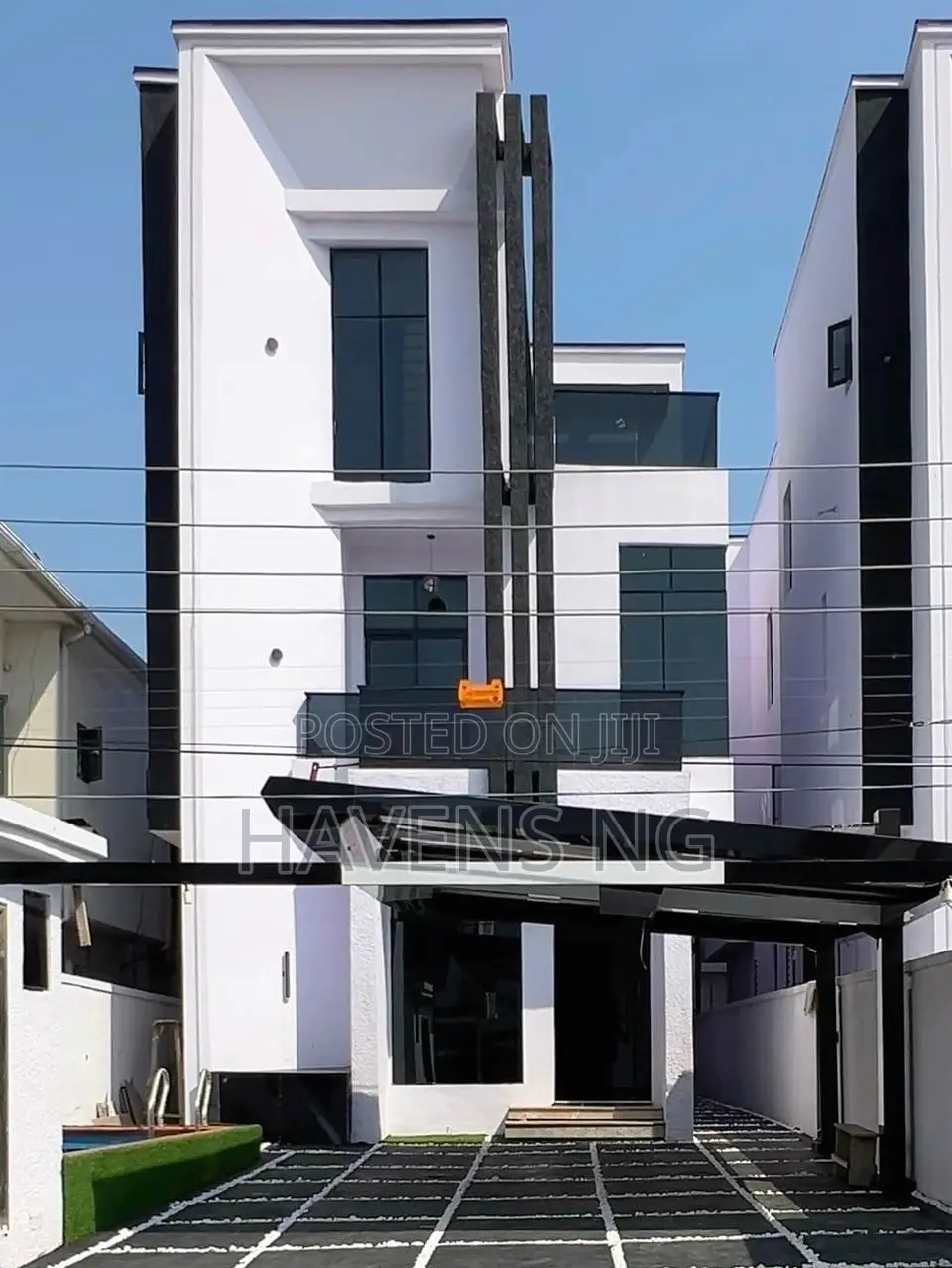 5bdrm Duplex in Lekki Phase 1 for sale in Lekki Phase 1