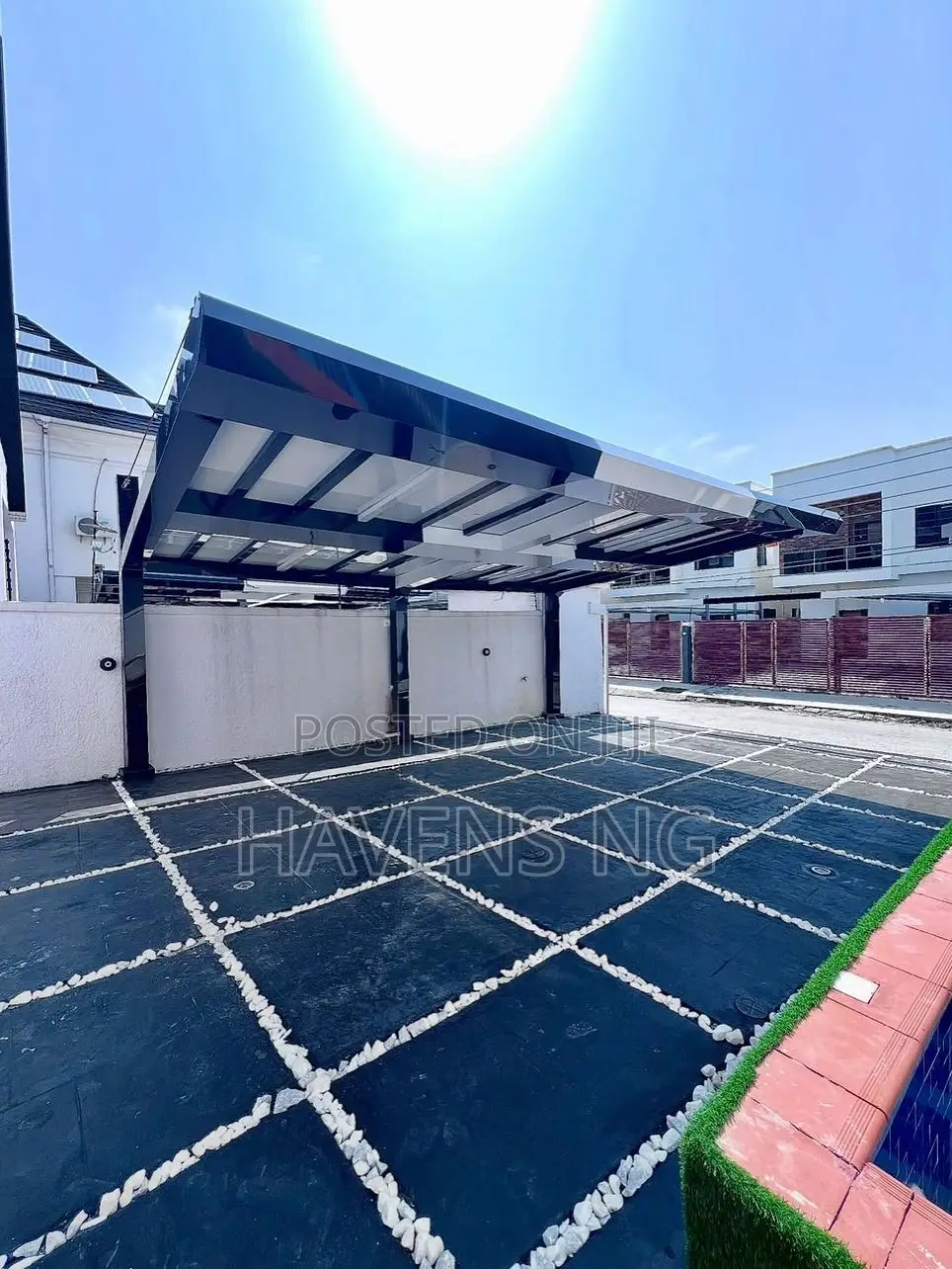 5bdrm Duplex in Lekki Phase 1 for sale in Lekki Phase 1