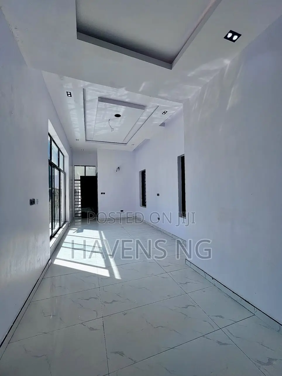 5bdrm Duplex in Lekki Phase 1 for sale in Lekki Phase 1