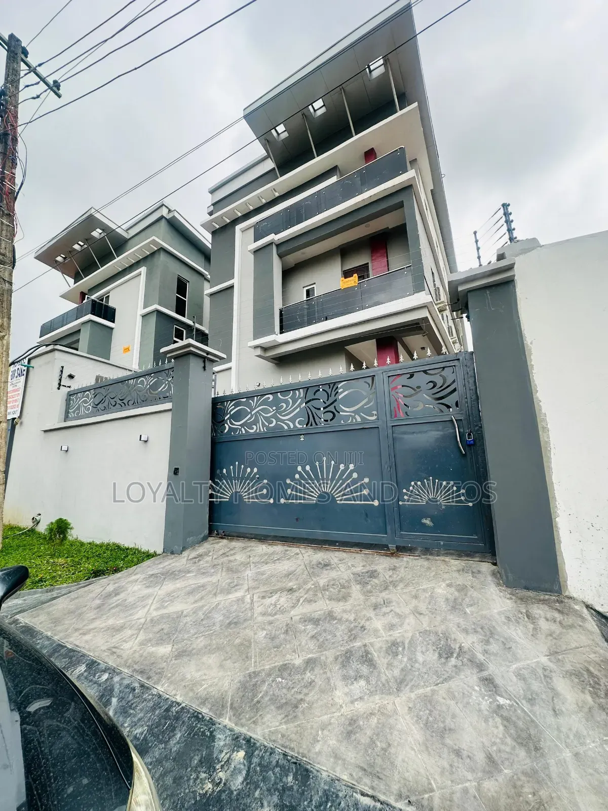 5bdrm Duplex in Gra, Magodo for sale in Magodo