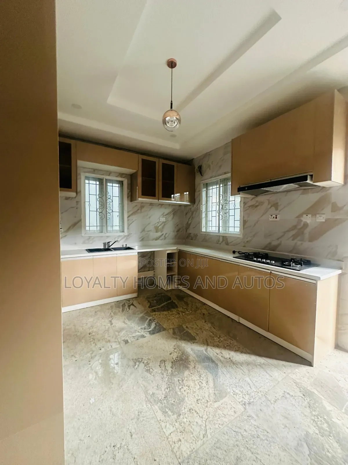 5bdrm Duplex in Gra, Magodo for sale in Magodo