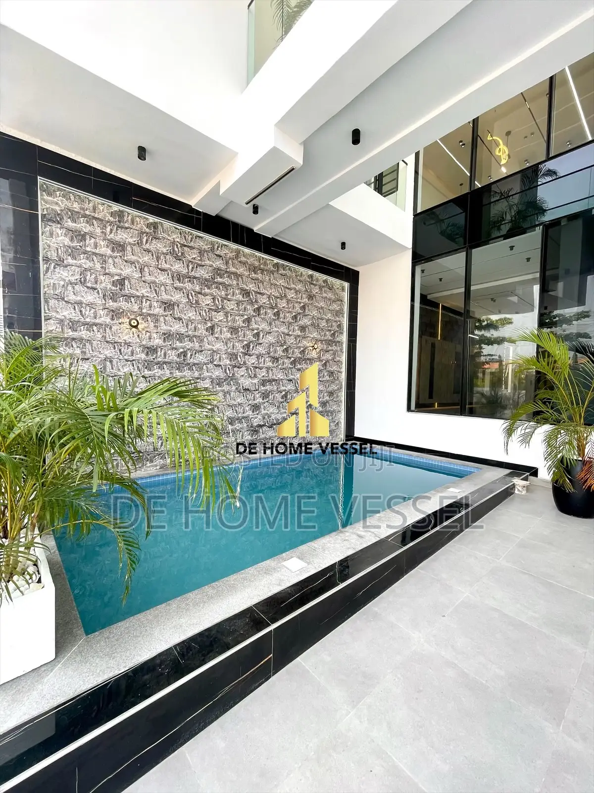 5bdrm Duplex in Ikota, Lekki for sale in Lekki