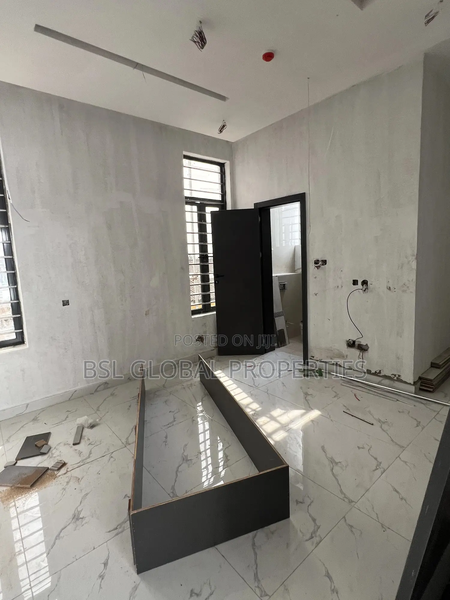 5bdrm Duplex in Omole Phase 2 Estate for sale in Omole Phase 2
