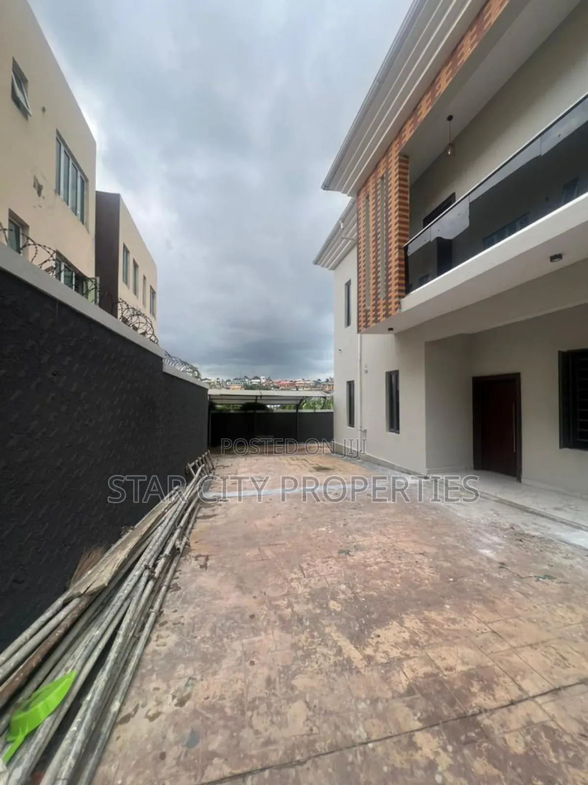 5bdrm Duplex in Magodo, GRA Phase 2 Shangisha for sale in GRA Phase 2 Shangisha