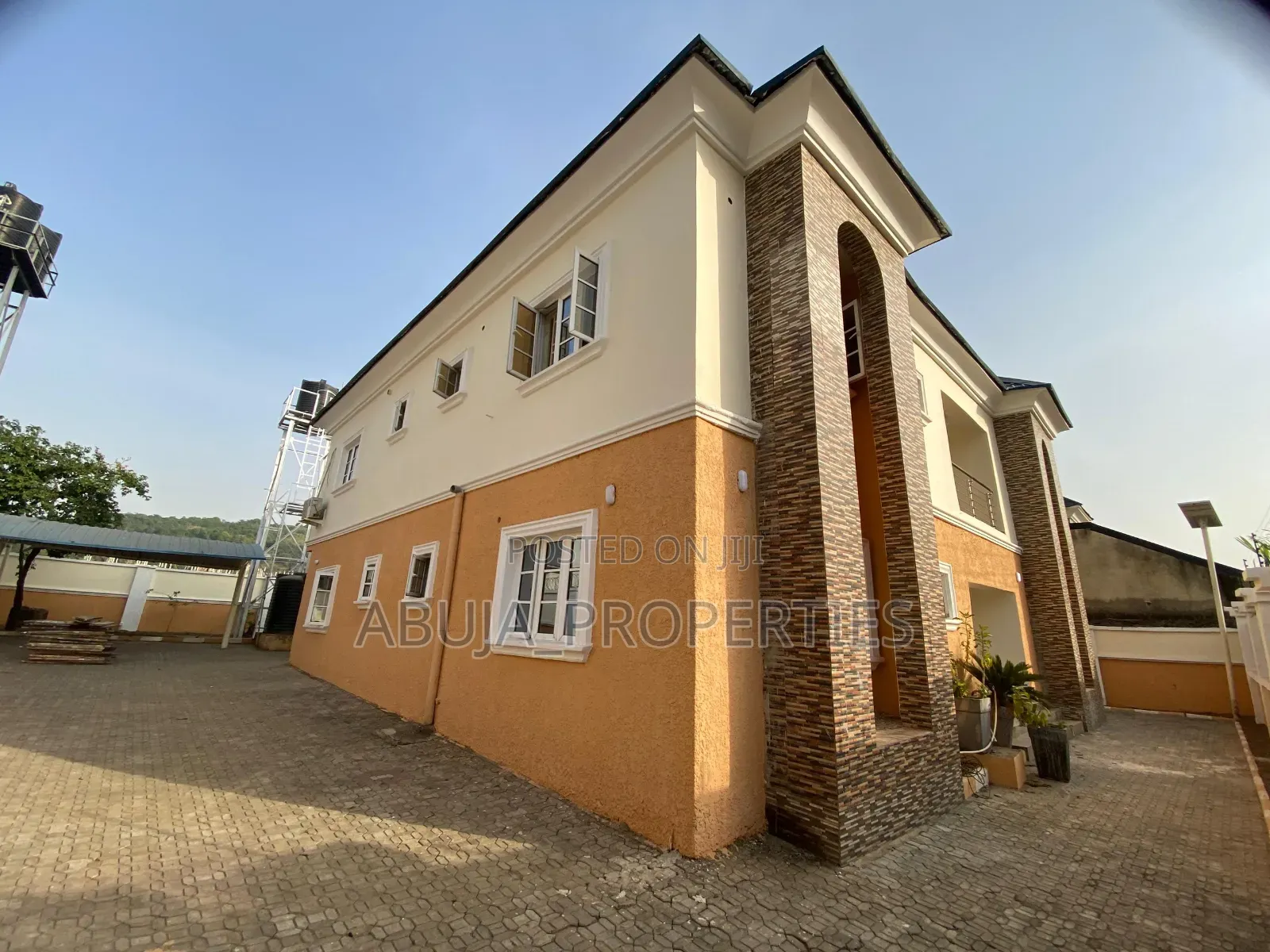 6bdrm Duplex in Life Camp for sale in Life Camp