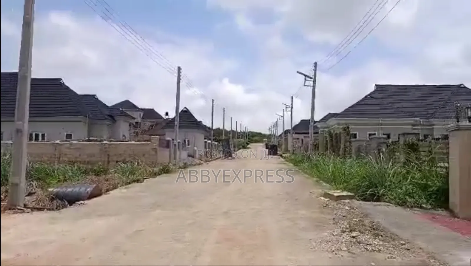 Plots Of Land For Sale Along Tipper Garage,Challenge Ibadan in Akala Express