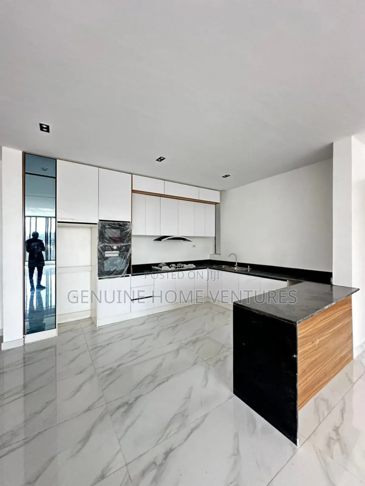 2bdrm Apartment in Oniru, Victoria Island for sale in Victoria Island