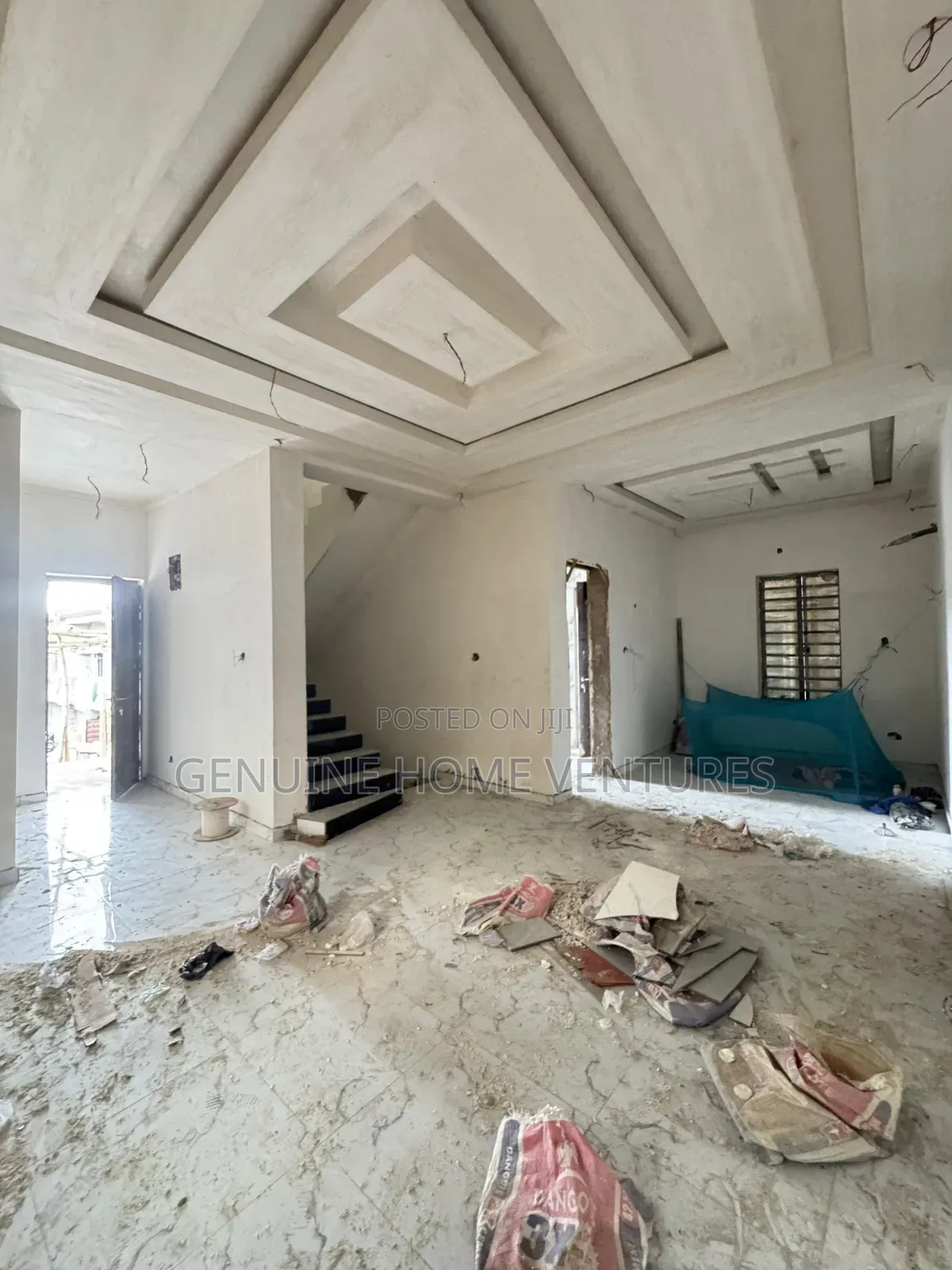 4bdrm Duplex in Ebute Metta for sale in Ebute Metta