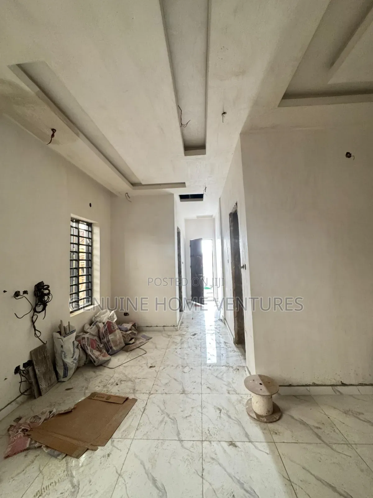 4bdrm Duplex in Ebute Metta for sale in Ebute Metta