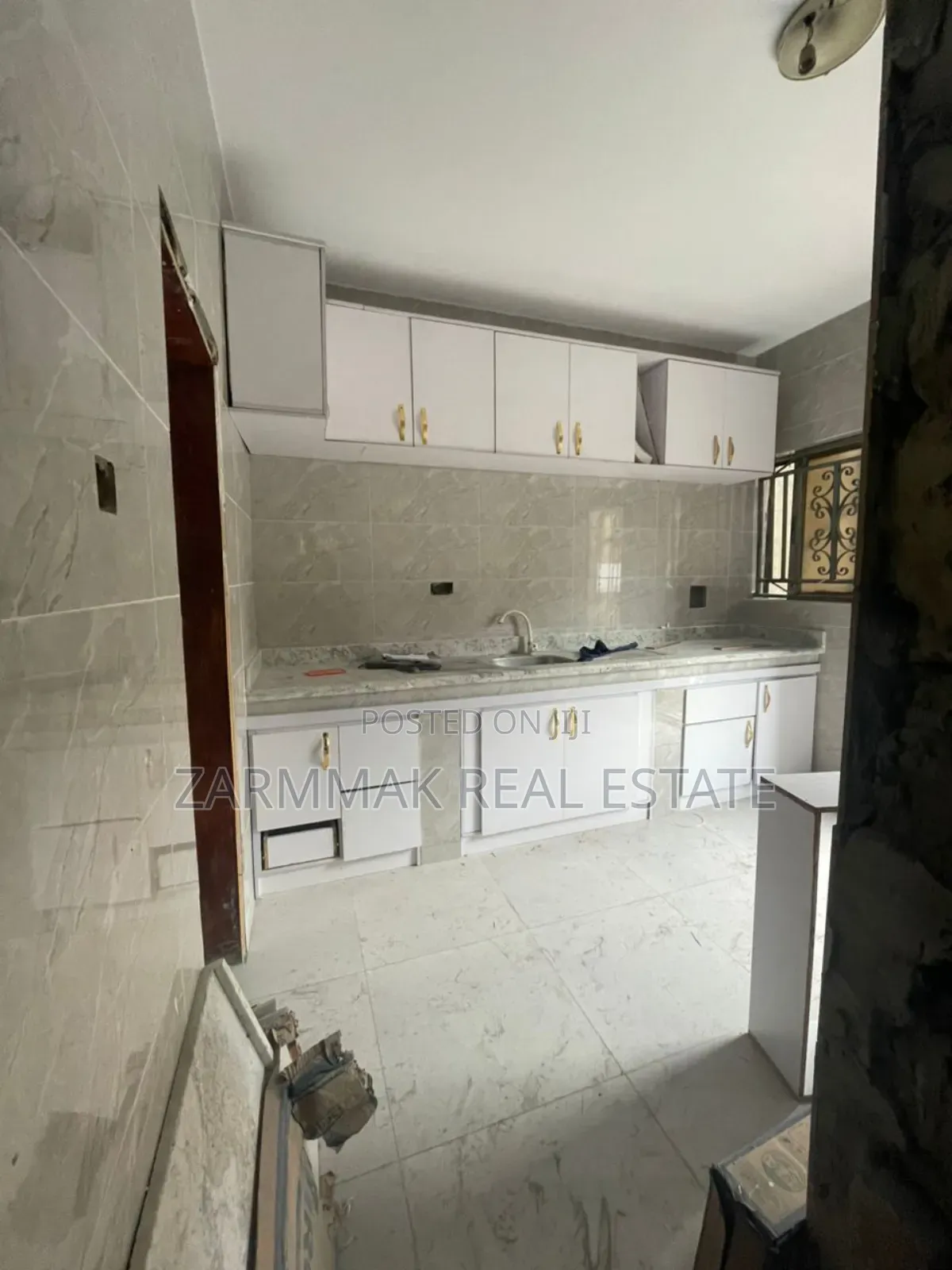 3bdrm Apartment in Agungi for rent in Agungi