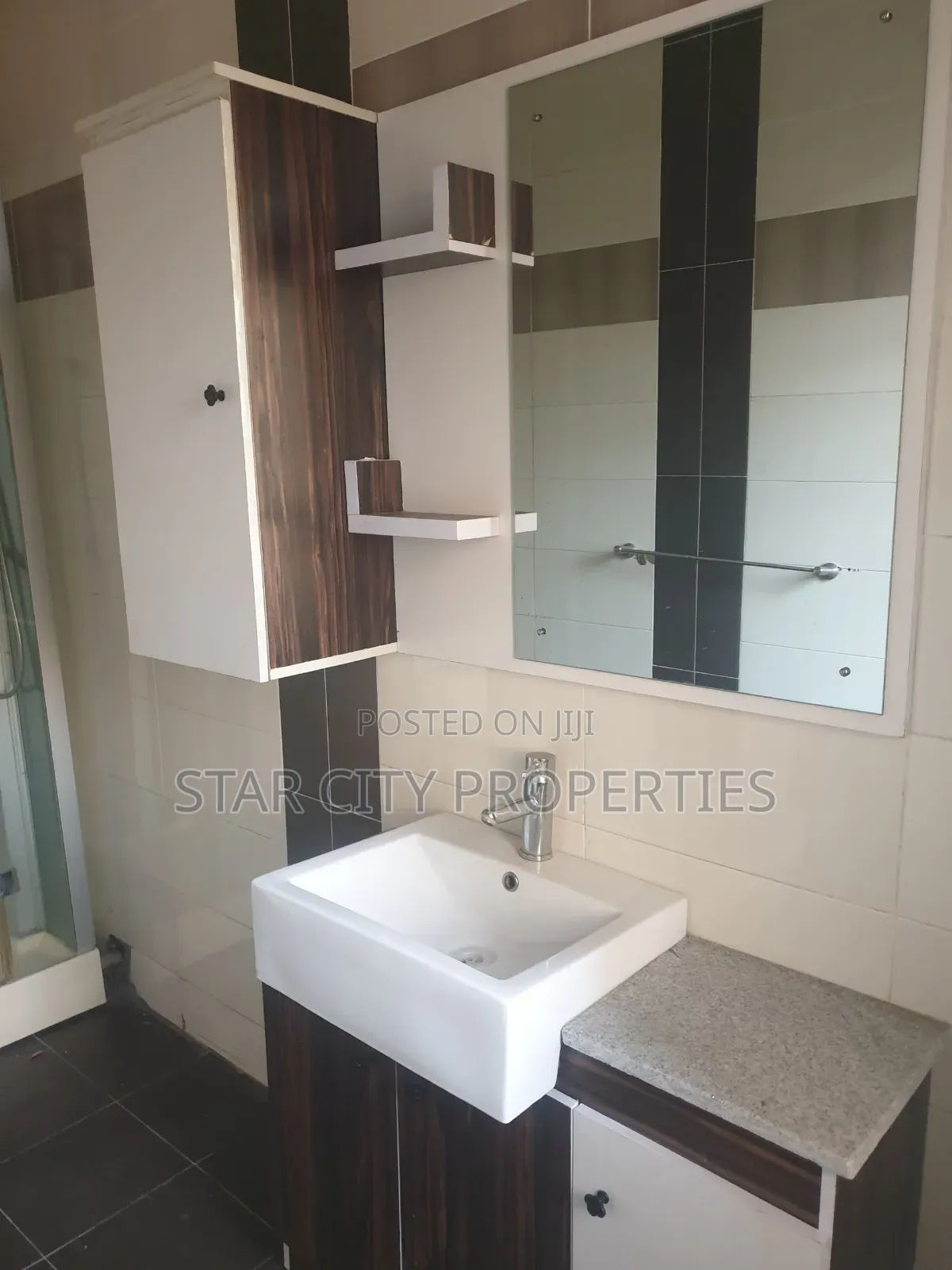 3bdrm Apartment in Magodo Ph, GRA Phase 2 Shangisha for rent in GRA Phase 2 Shangisha