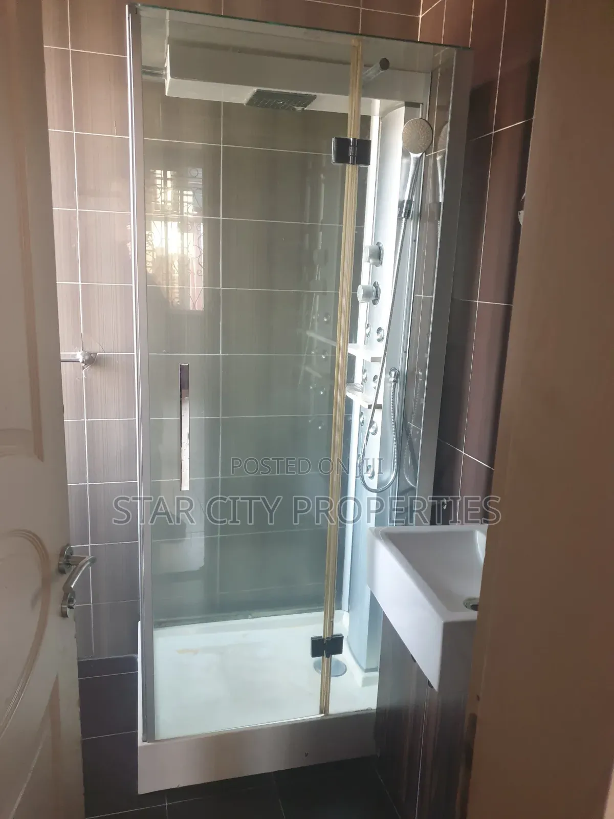 3bdrm Apartment in Magodo Ph, GRA Phase 2 Shangisha for rent in GRA Phase 2 Shangisha