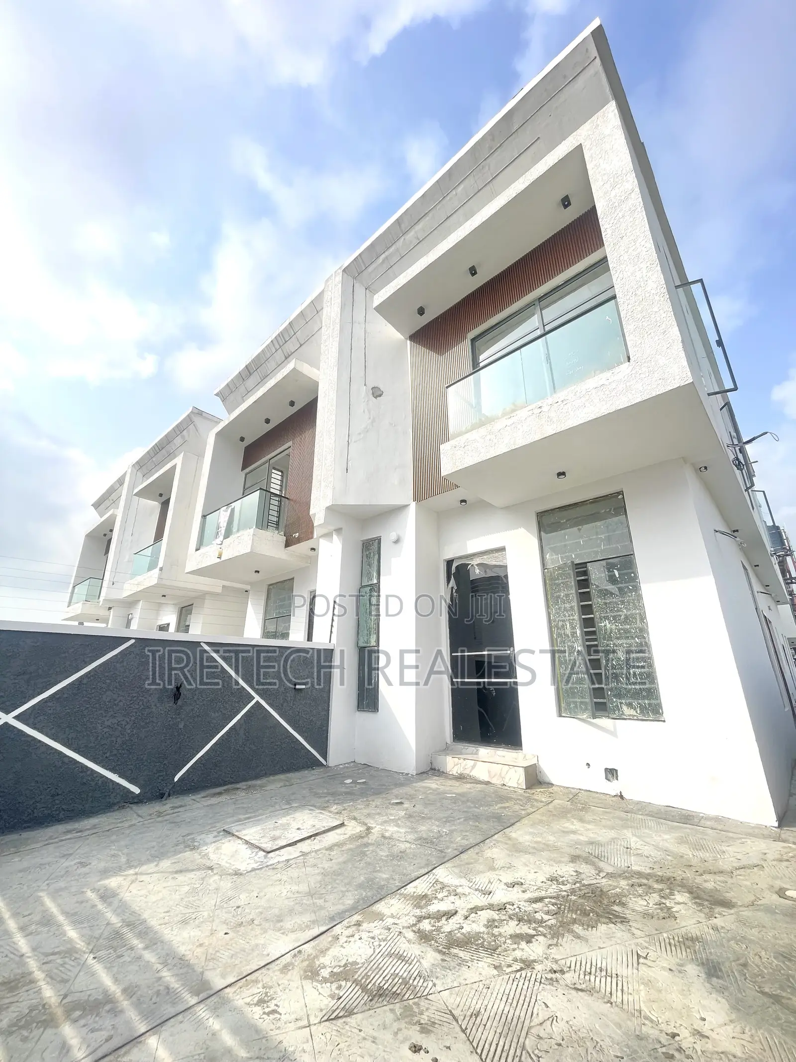 4bdrm Duplex in Ikota Gra for sale in Ikota