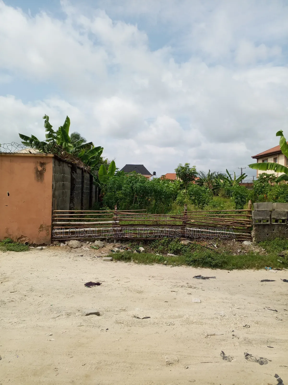 Plot for Sale in Lakowe