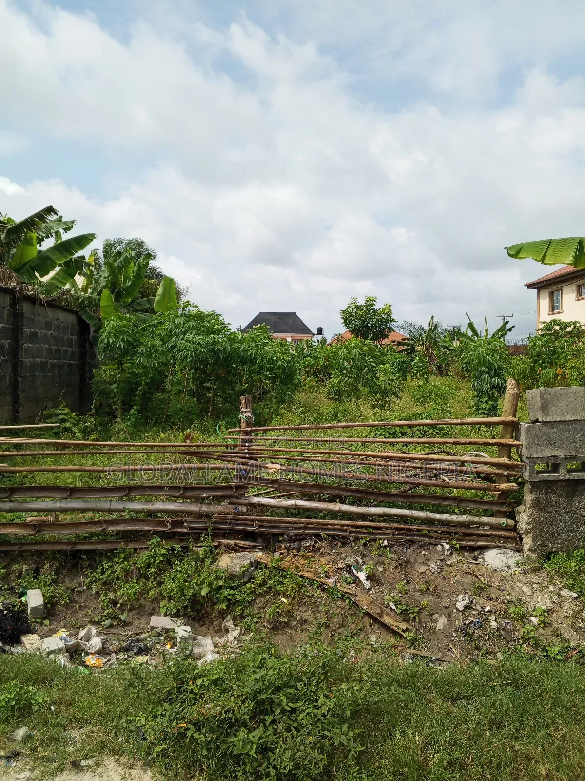 Plot for Sale in Lakowe
