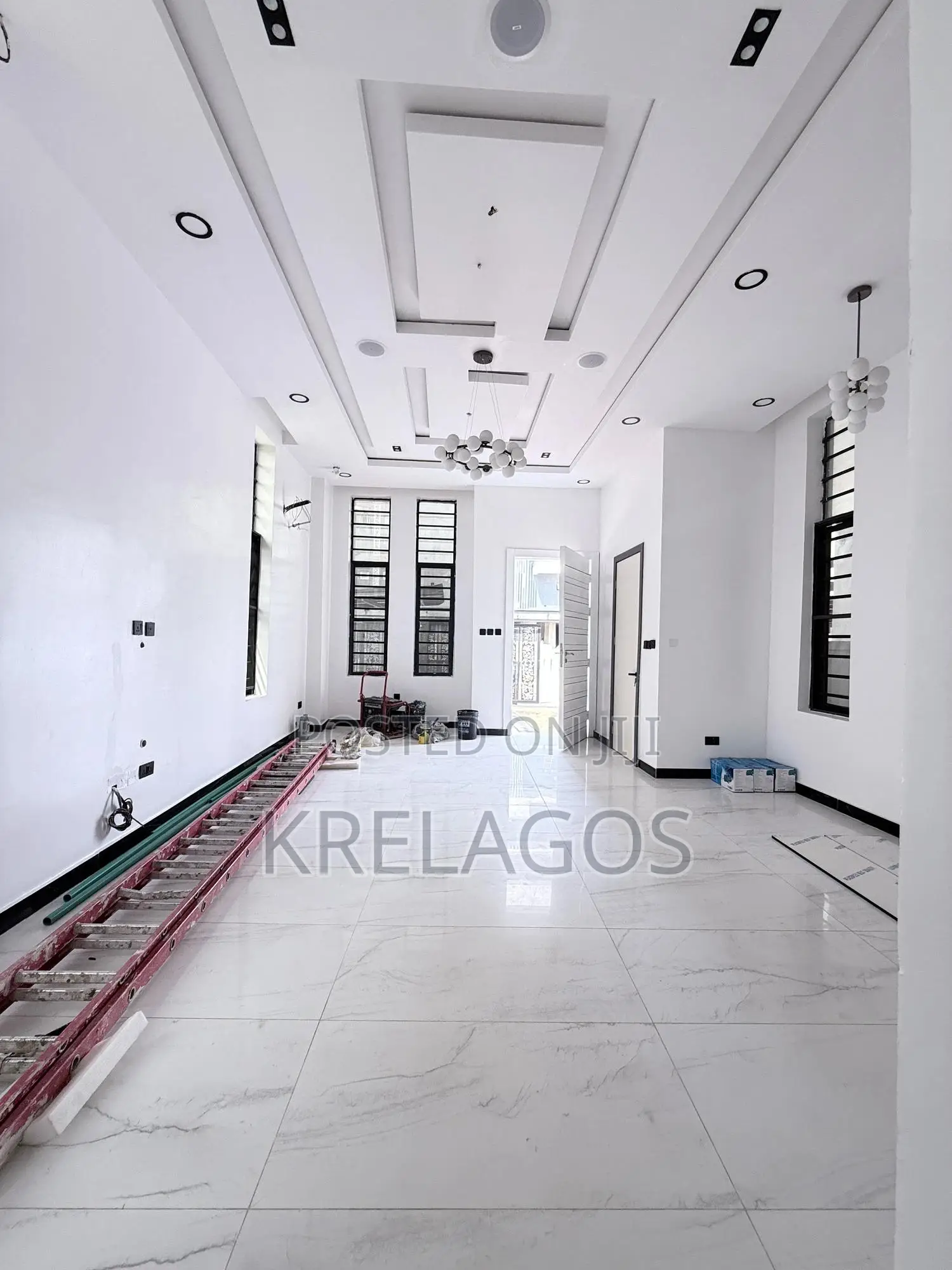 5bdrm Duplex in Ikate for sale in Ikate