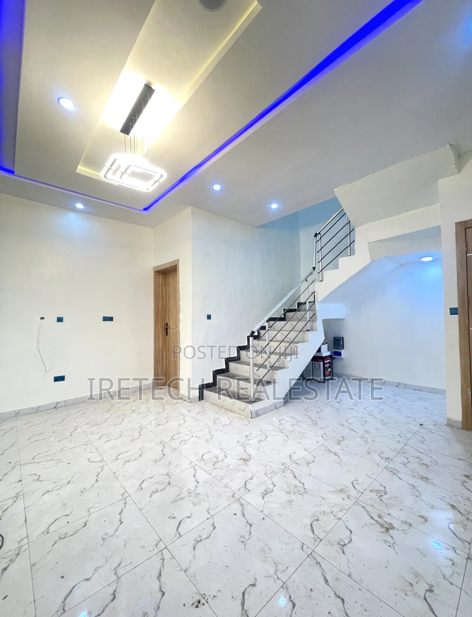 3bdrm Townhouse/Terrace in Ajah In A Call To, Off Lekki-Epe Expressway in Off Lekki-Epe Expressway