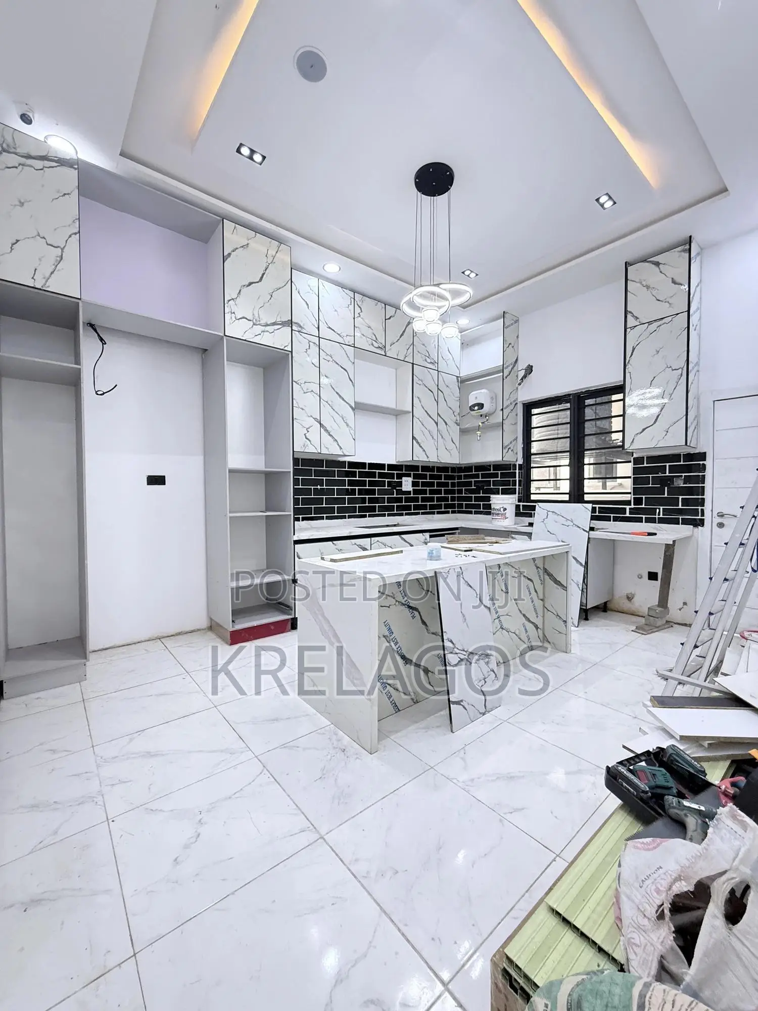 5bdrm Duplex in Ikate for sale in Ikate