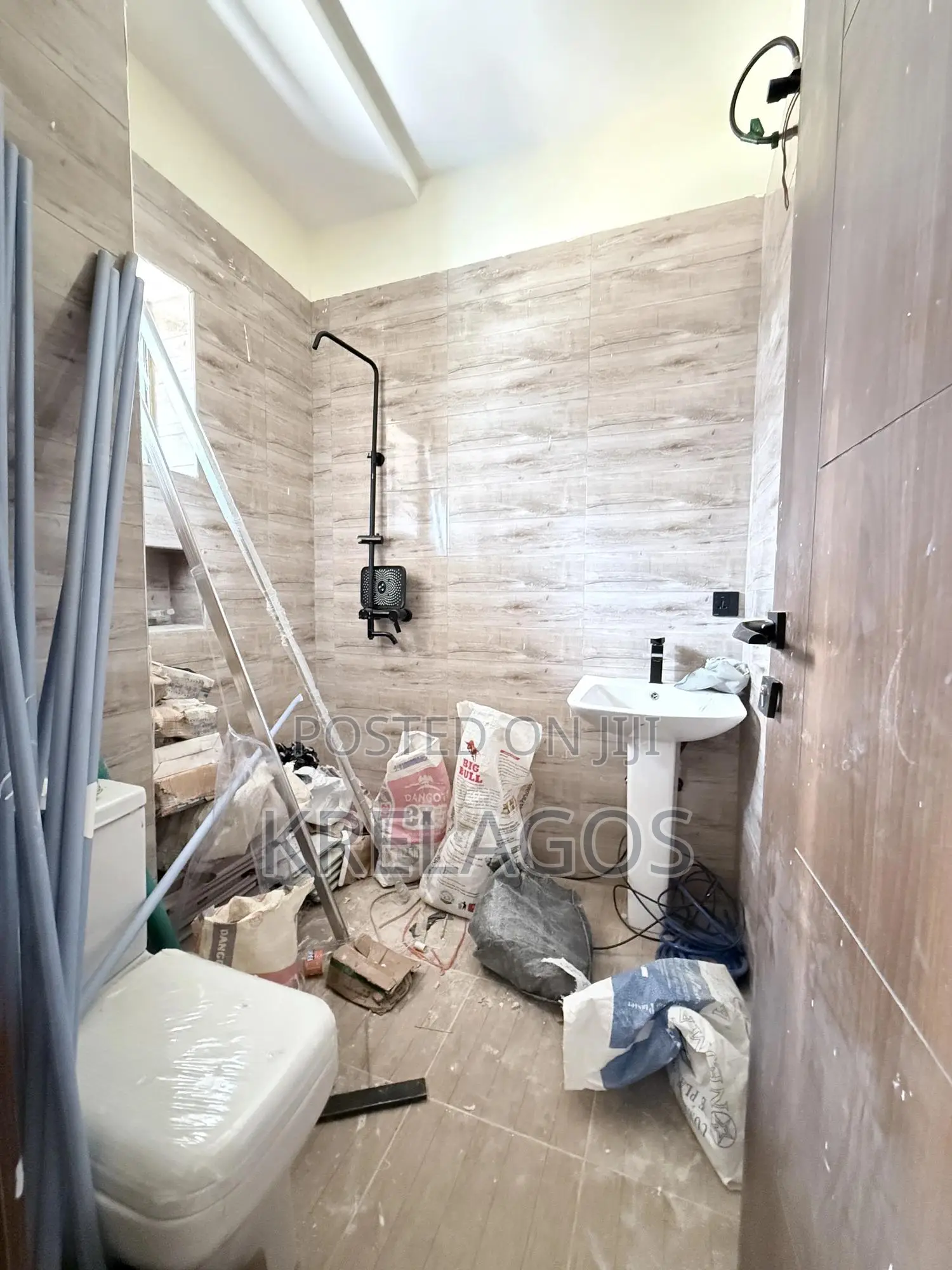 2bdrm Apartment in Ikate for sale in Ikate