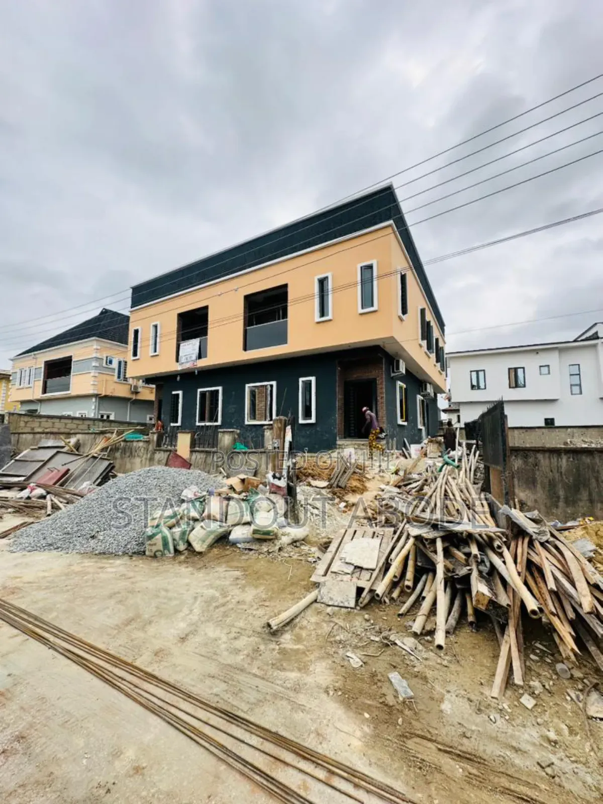 4bdrm Duplex in In A Call To Access, Gbagada for sale in Gbagada