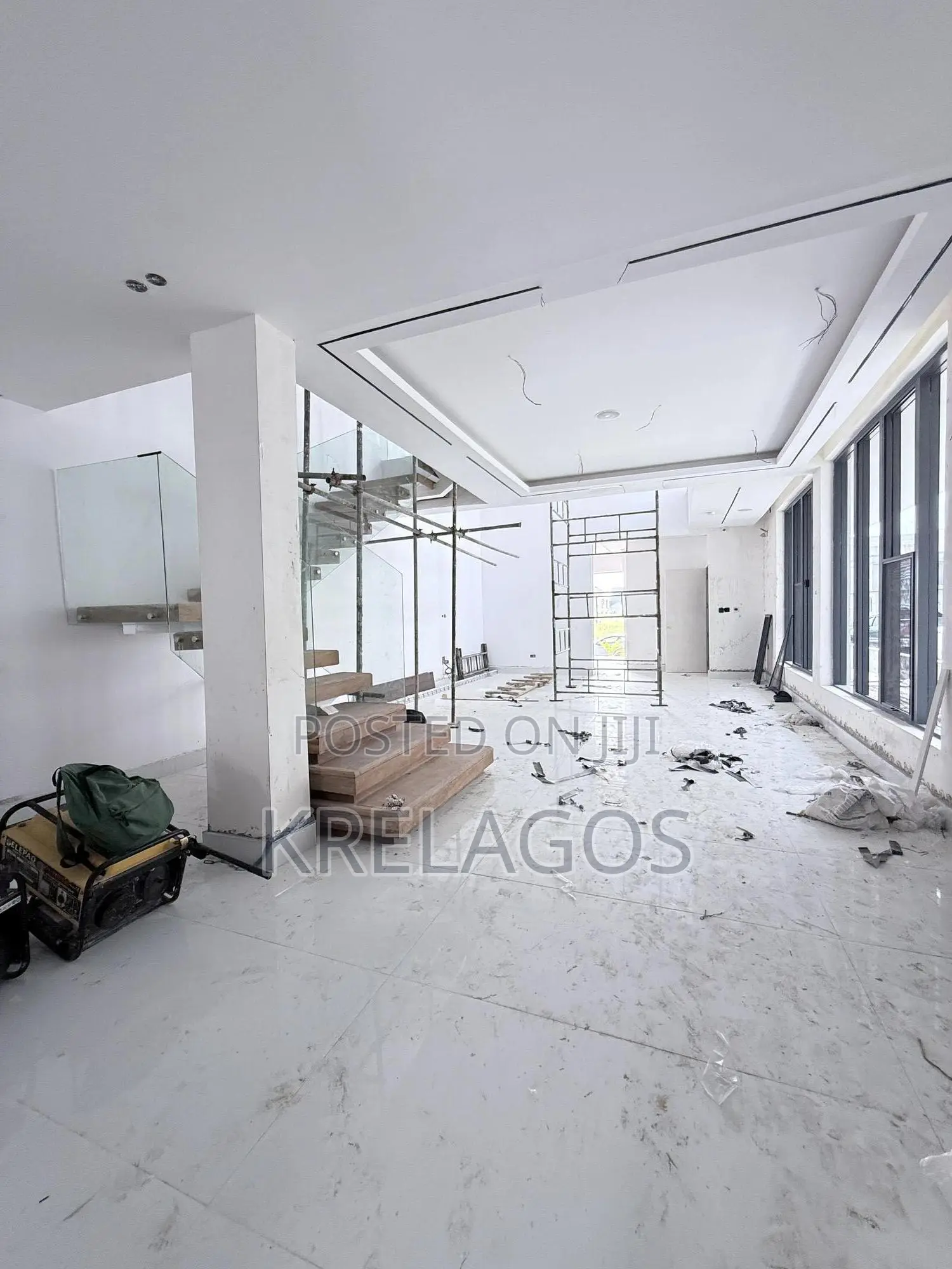 5bdrm Duplex in Cowrie Creek, Ikate for sale in Ikate