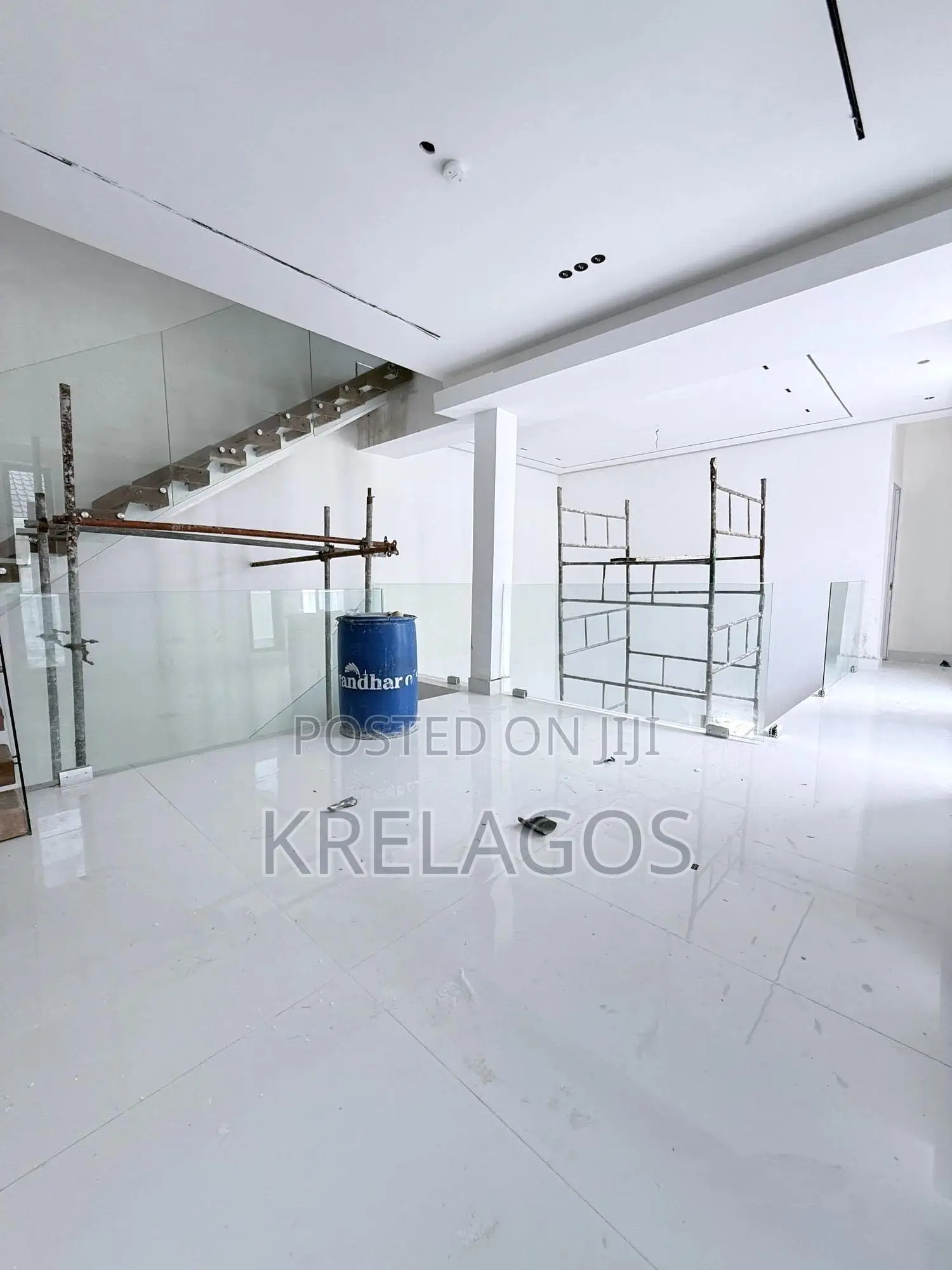 5bdrm Duplex in Cowrie Creek, Ikate for sale in Ikate