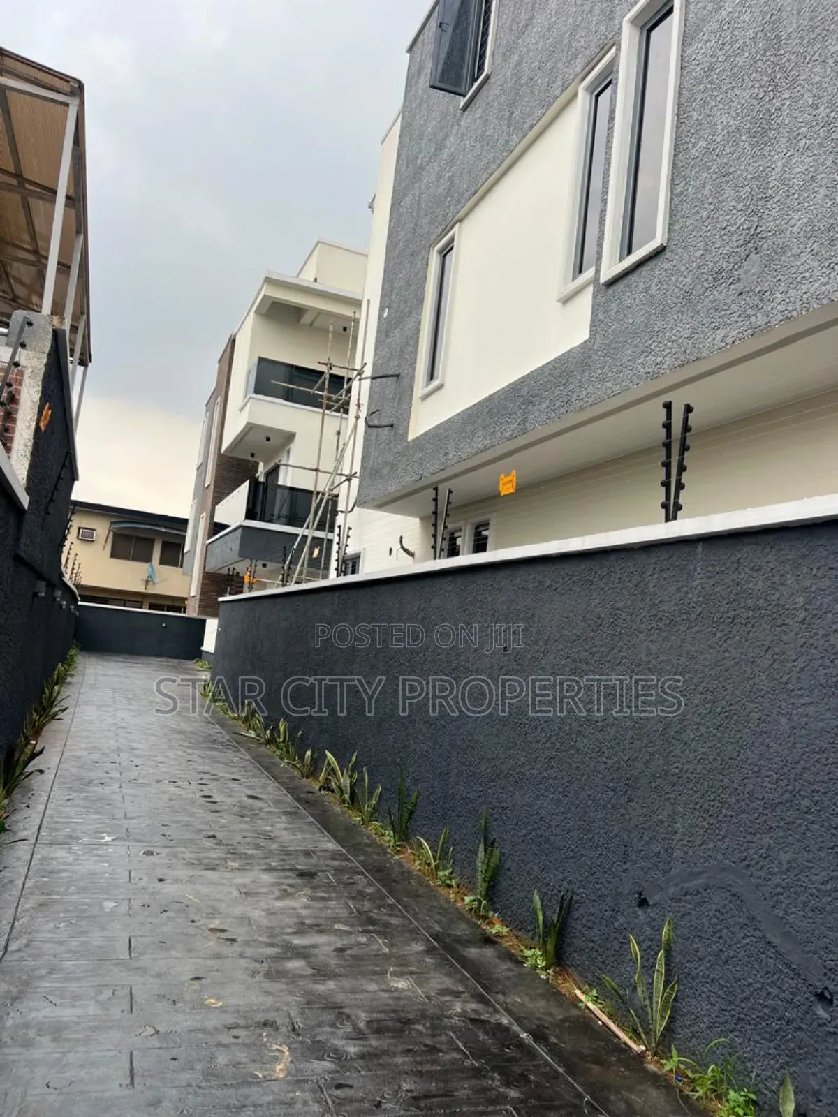 5bdrm Duplex in Ikeja, Adeniyi Jones for sale in Adeniyi Jones