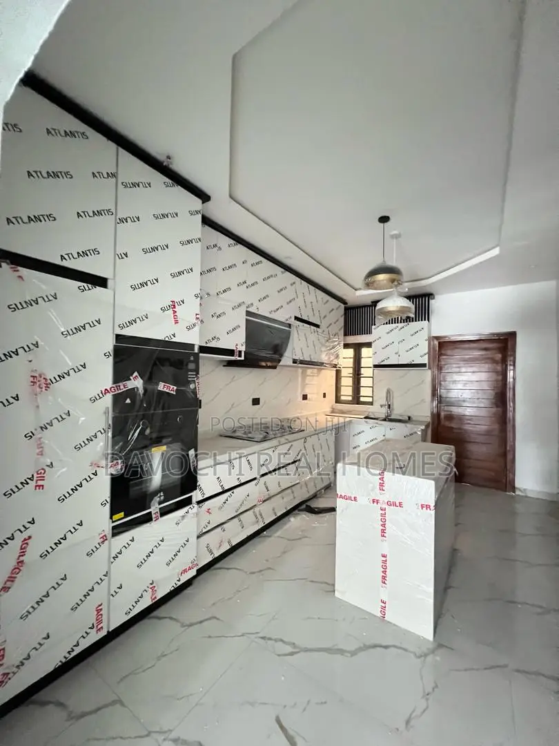 Luxurious 3 Bedroom Terrace Duplex For Sale in Ikota