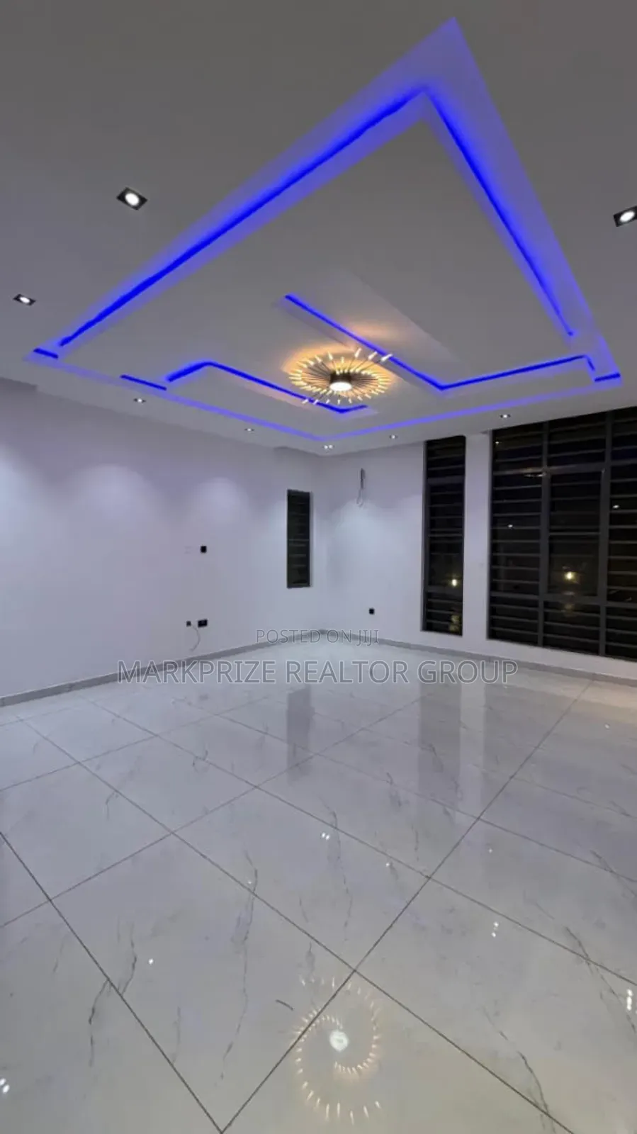 4bdrm Mansion in Akobo for sale in Akobo