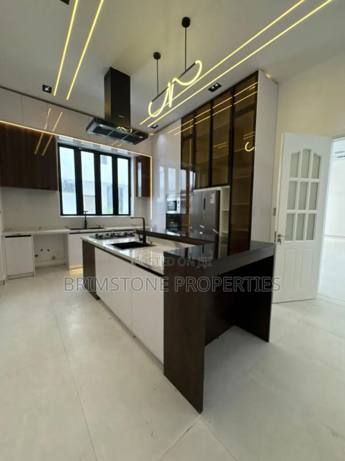 Furnished 5bdrm Duplex in Osapa london for sale in Osapa london
