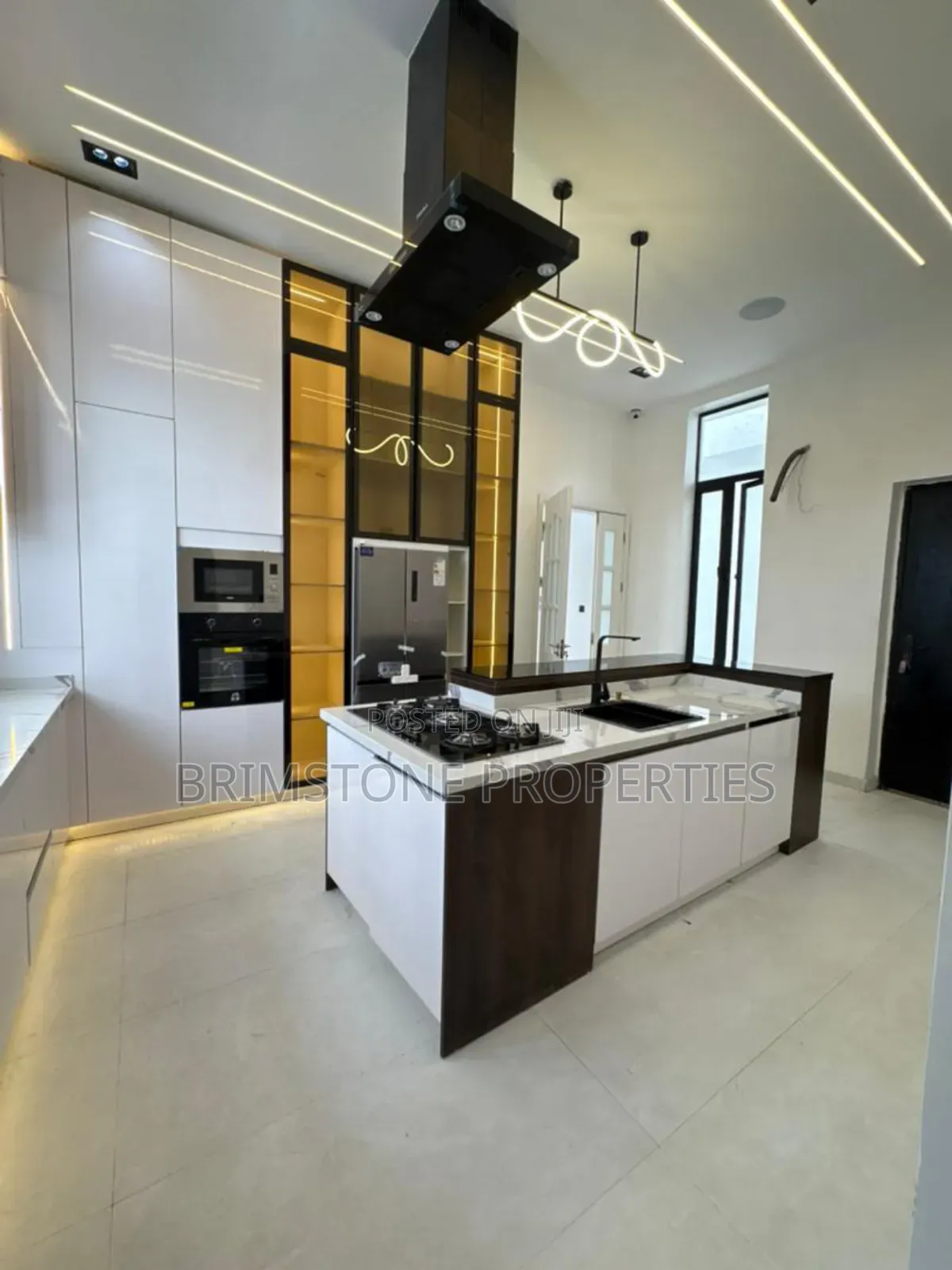 Furnished 5bdrm Duplex in Osapa london for sale in Osapa london