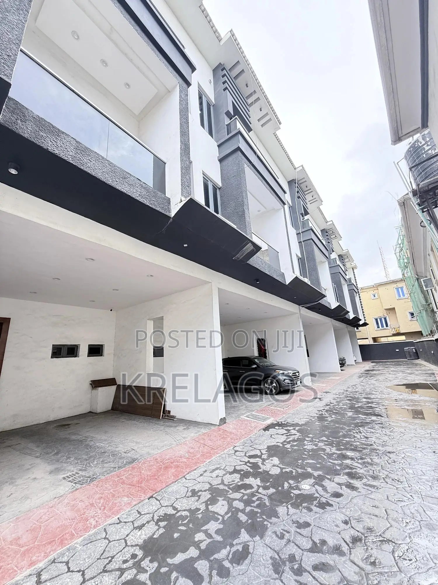 4bdrm Duplex in Ikate for sale in Ikate