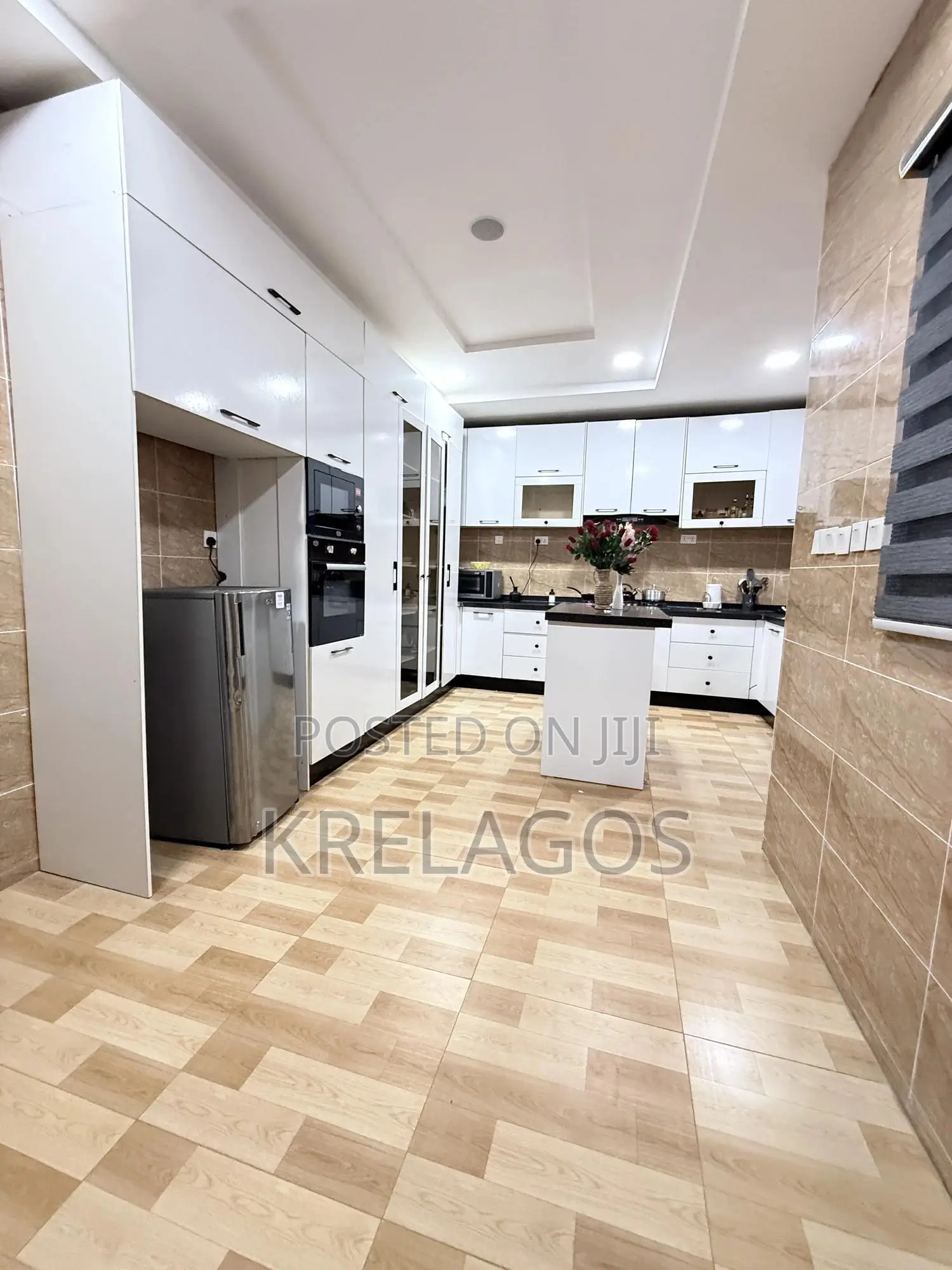 4bdrm Duplex in Ikate for sale in Ikate