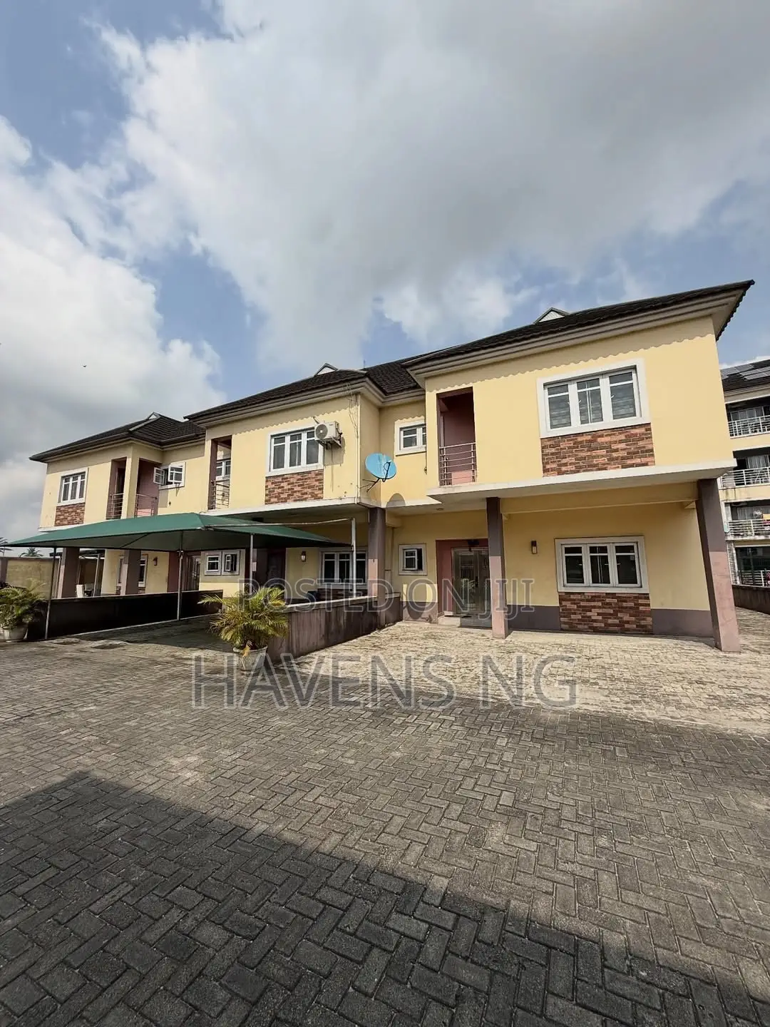 4bdrm Duplex in Obio-Akpor for sale in Obio-Akpor