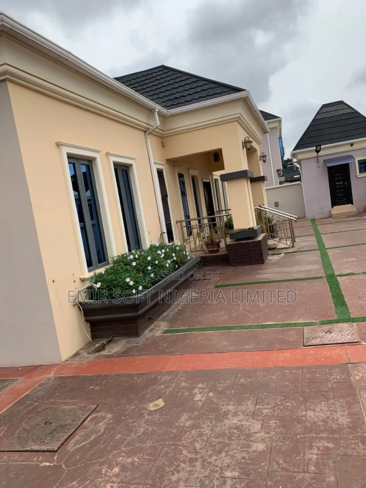 Furnished 4bdrm Bungalow in Ore Ofe Estate, Akala Express for sale in Akala Express