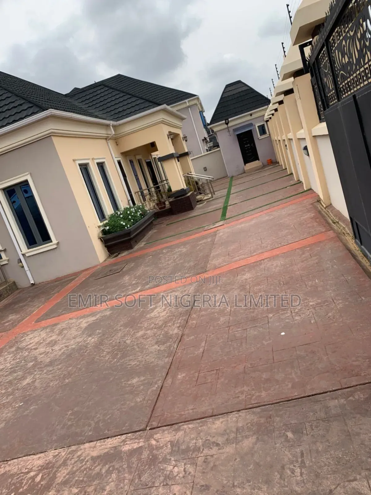 Furnished 4bdrm Bungalow in Ore Ofe Estate, Akala Express for sale in Akala Express