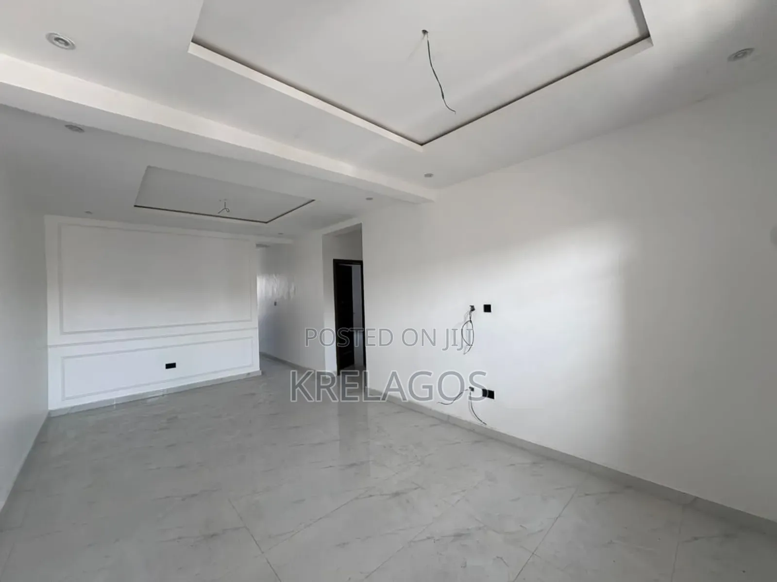 2bdrm Apartment In Igbo-efon For Sale in Igbo-efon