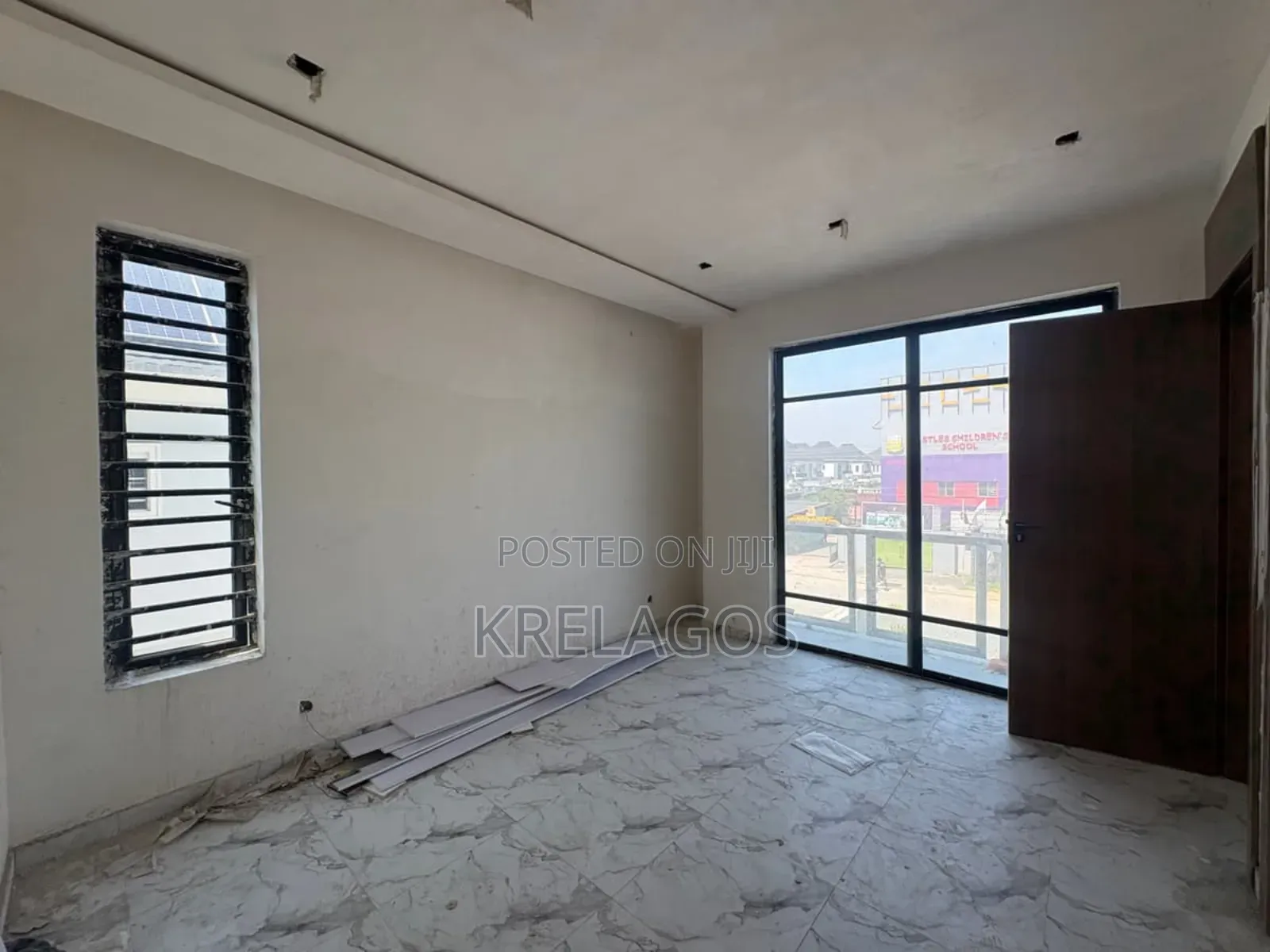 1bdrm Apartment In Orchid, Chevron For Sale in Chevron