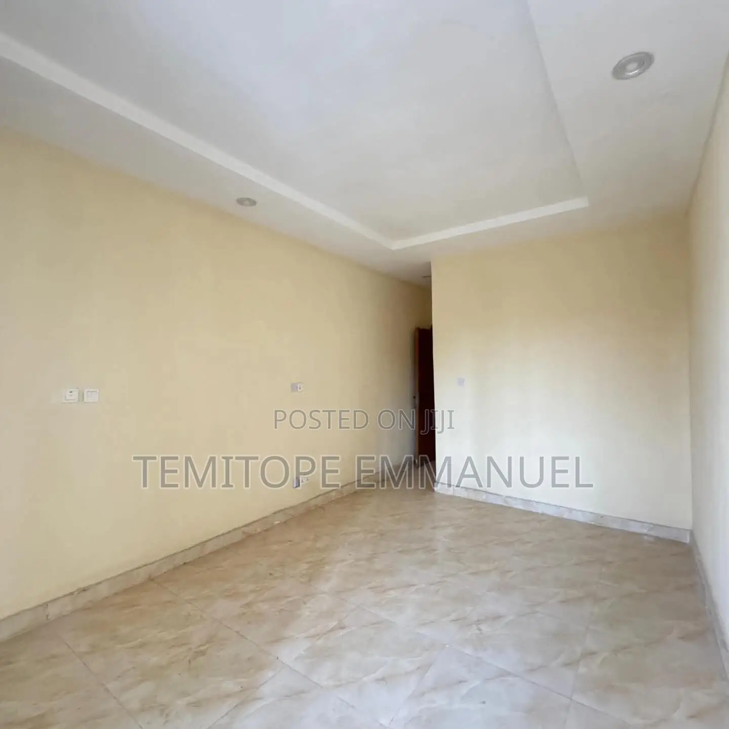 Furnished 3bdrm Apartment in Yaba, Lagos for sale in Yaba