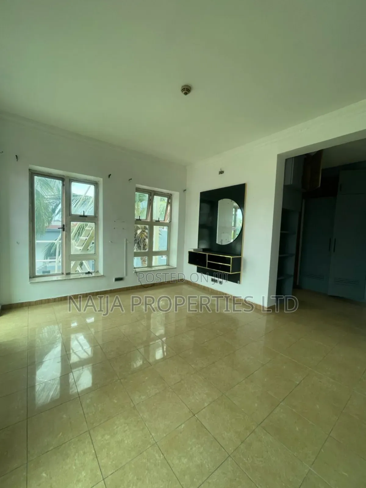 2bdrm Block of Flats in Oniru Estate, Victoria Island for sale in Victoria Island