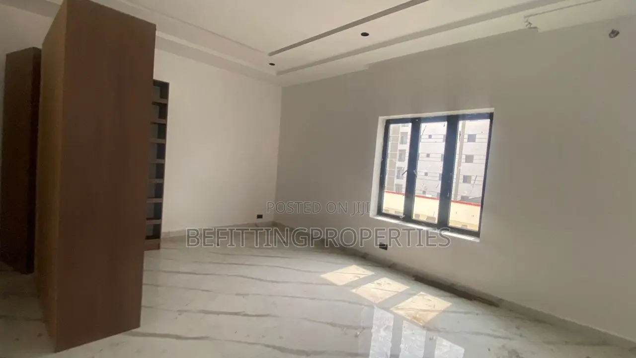Luxury 4-Bedroom Semi-Detached Terrace in Ikoyi