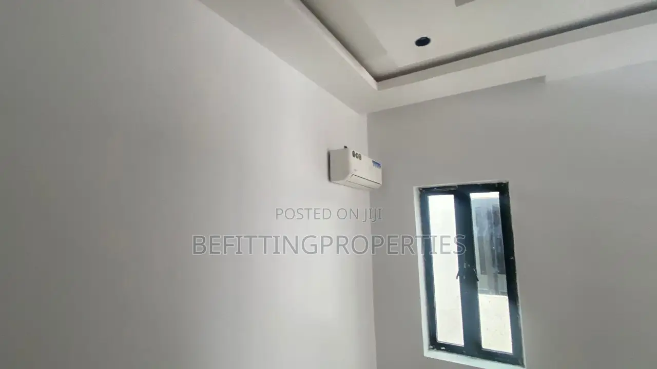 Luxury 4-Bedroom Semi-Detached Terrace in Ikoyi