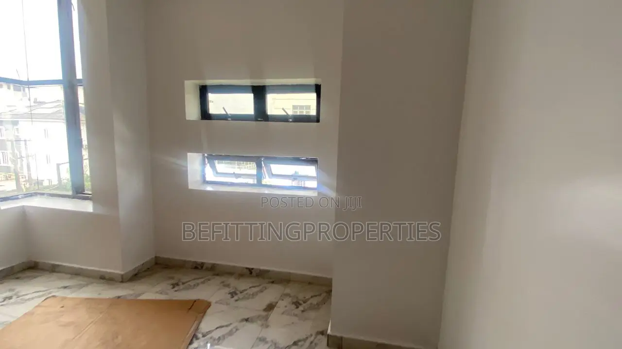 Luxury 4-Bedroom Semi-Detached Terrace in Ikoyi