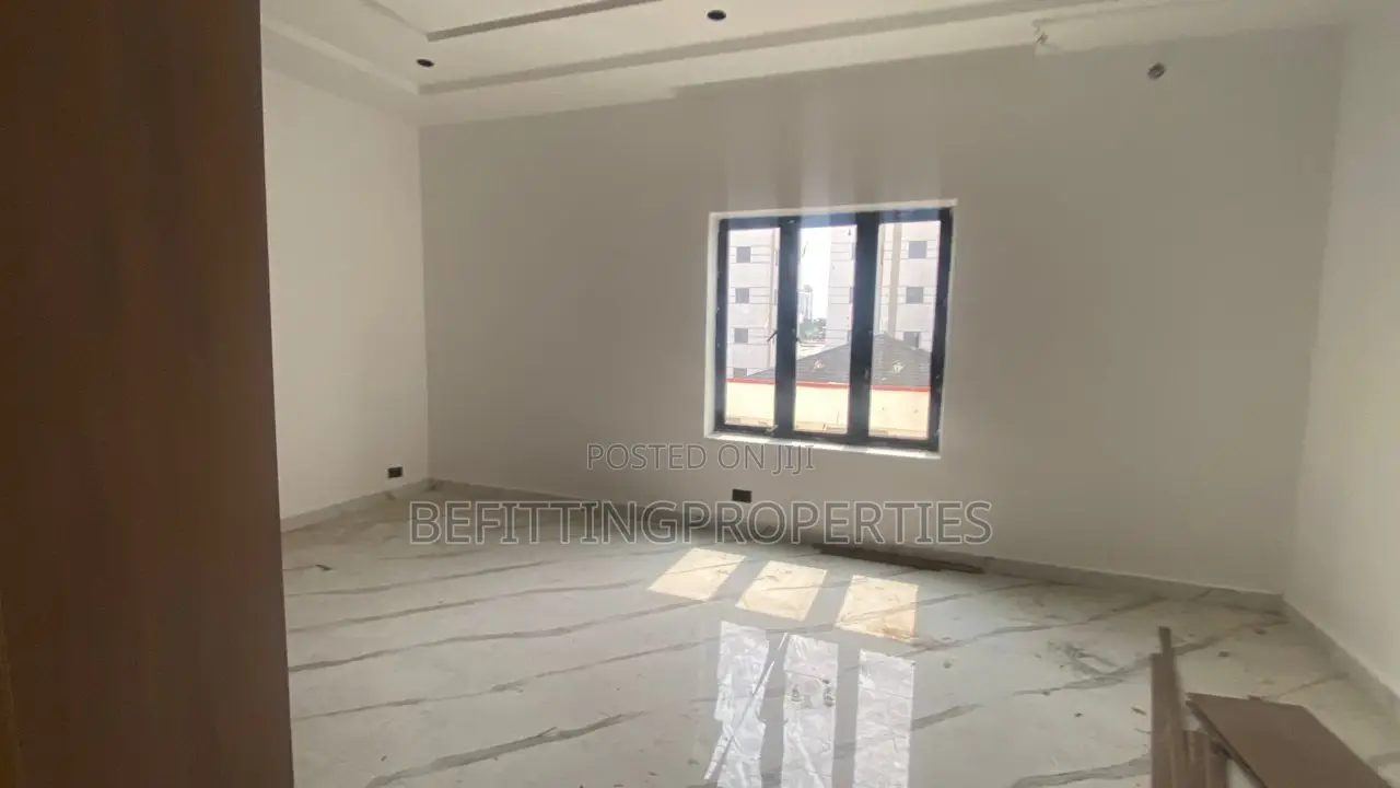 Luxury 4-Bedroom Semi-Detached Terrace in Ikoyi