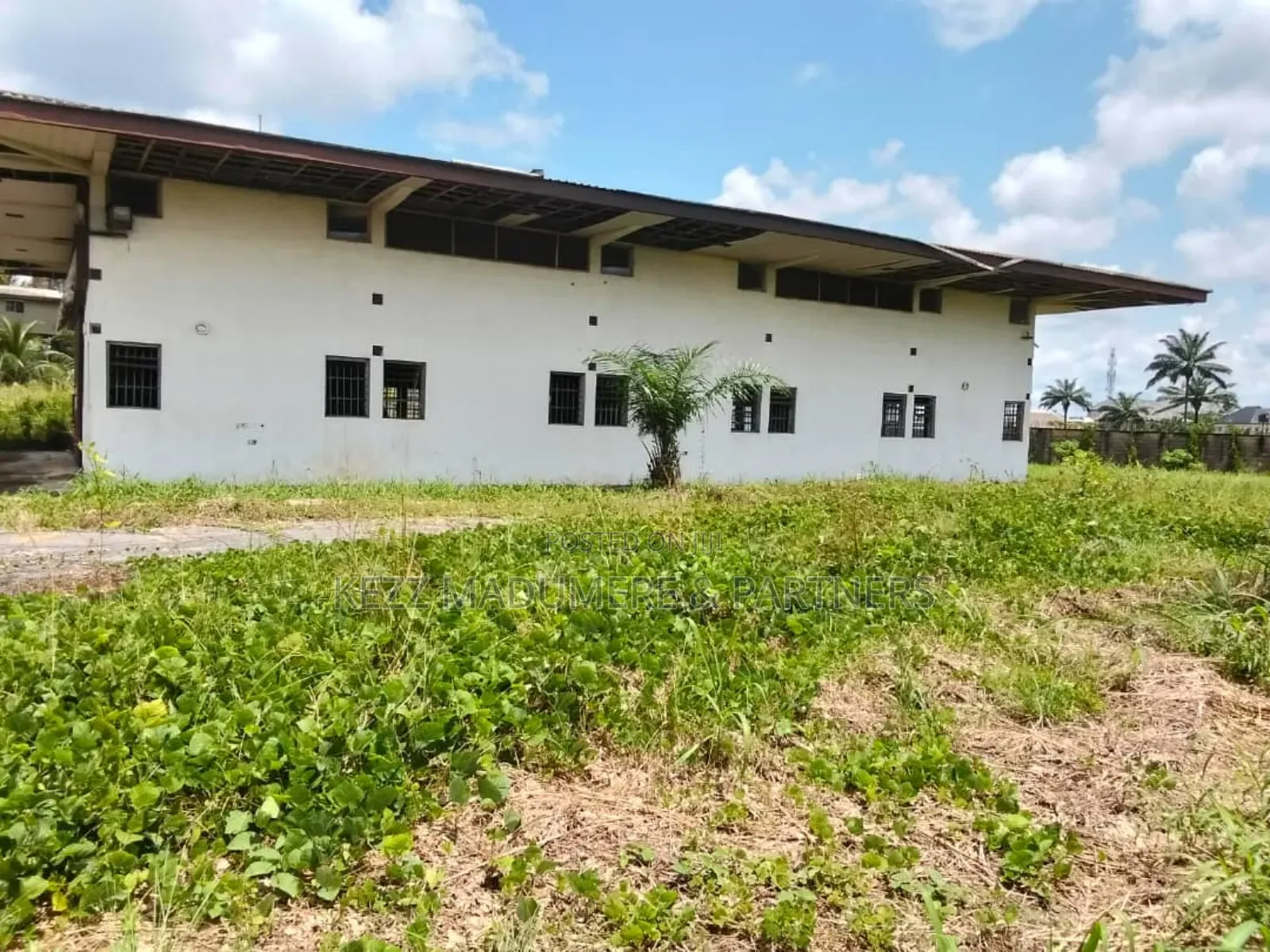 For Sale : 10.6 Hectares Near Ibom Specialist Hospital, at Itam 2 in Uyo