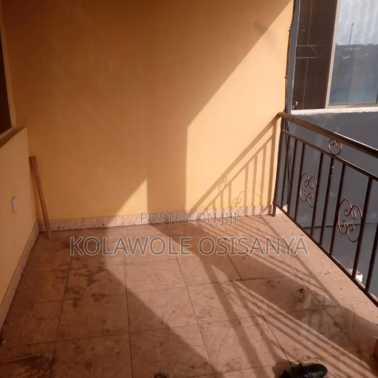 2bdrm Block of Flats in Akesan for sale in Akesan