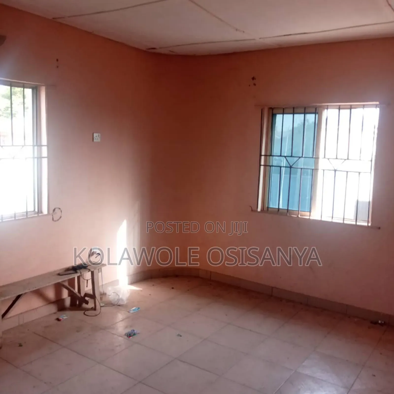2bdrm Block of Flats in Akesan for sale in Akesan