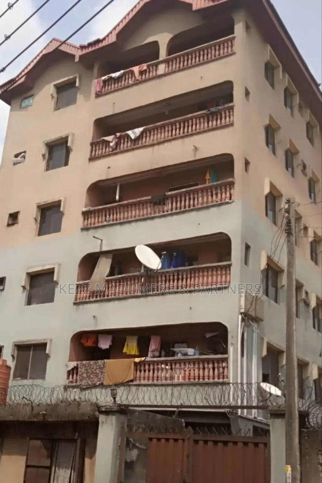 12bdrm Block of Flats in Imo Avenue By Faulks for sale in Aba North