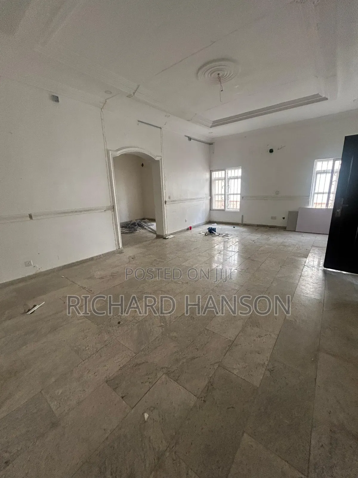 Commercial Building on 1050sqm in V.I for N6.5b in Victoria Island